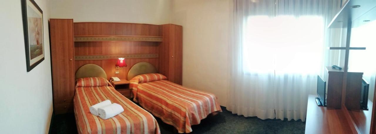 Hotel Kristall San Donà di Piave Exterior foto