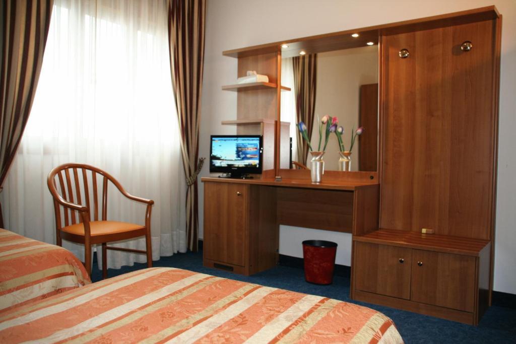Hotel Kristall San Donà di Piave Zimmer foto